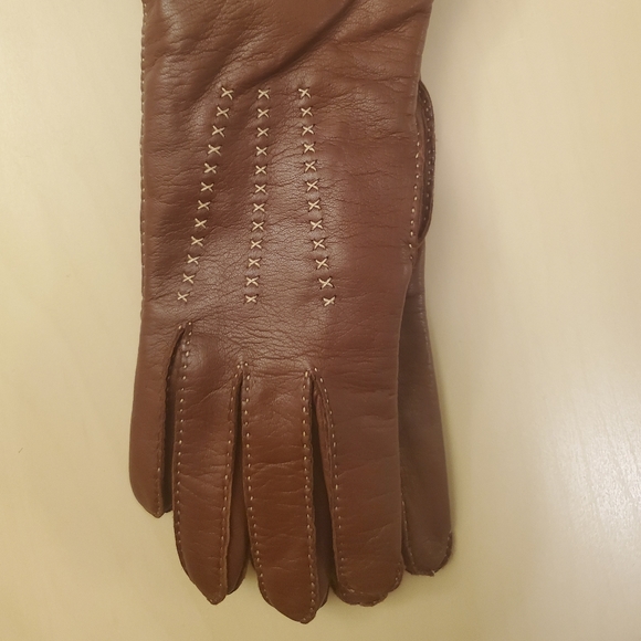 Barneys New York  gloves 100% cashmere size 6.5 - Picture 1 of 5